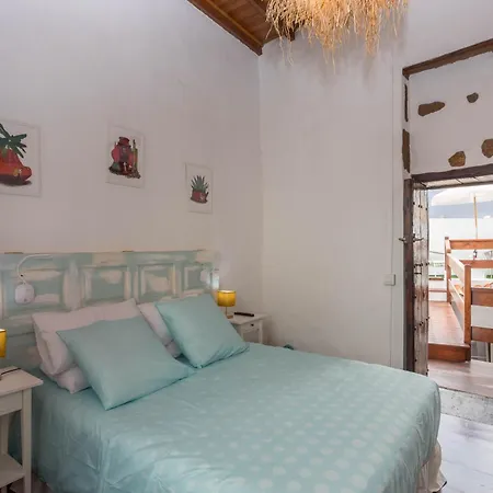 Gasthof Casa Libelvik En Pleno Centro Galdar Con Terraza 3*