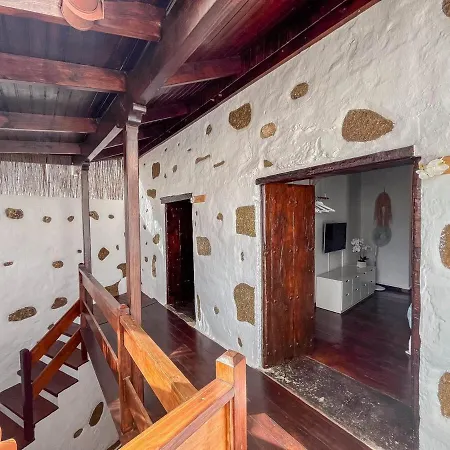 Casa Libelvik En Pleno Centro Galdar Con Terraza Gasthof 3*